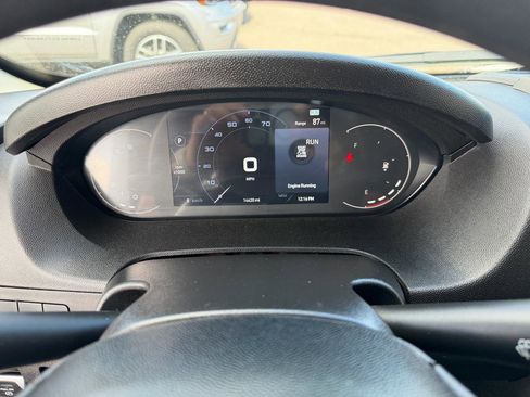 Used 2025 RAM ProMaster 2500 w/ U-Haul Equipment Group image 16