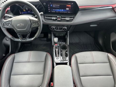 Used 2024 Chevrolet TrailBlazer RS w/ Convenience Package image 17