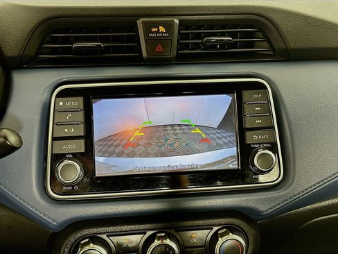 Used 2025 Nissan Versa SV FWD image 22