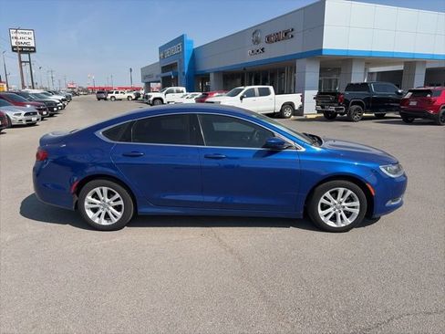 Used 2016 Chrysler 200 Limited FWD image 7