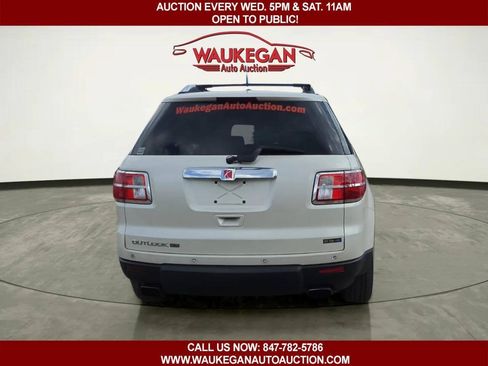 Used 2008 Saturn Outlook XR w/ Premium Trim Package FWD image 6