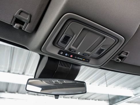 Used 2024 Chevrolet Silverado 1500 LT w/ Z71 Off-Road Package image 22