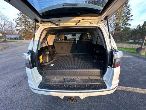Used 2022 Toyota 4Runner Limited image 10