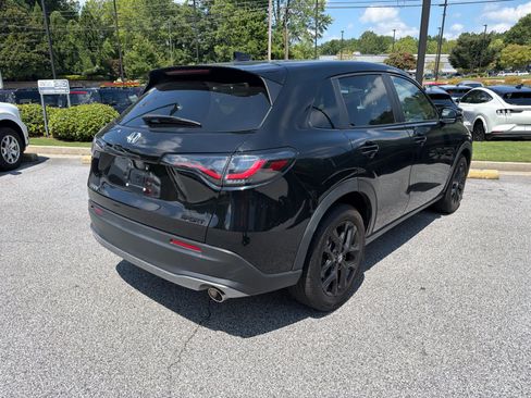 Used 2023 Honda HR-V Sport image 3