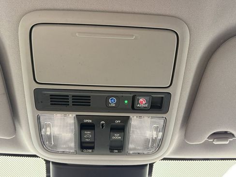 Used 2022 Honda Odyssey Touring image 23