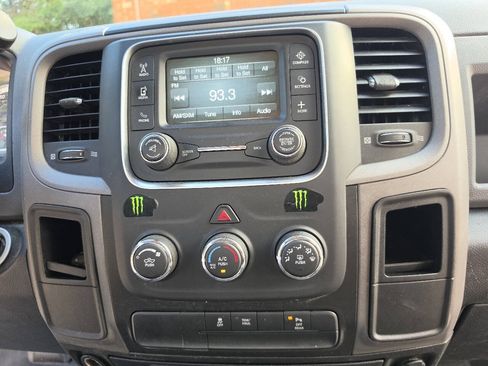 Used 2018 RAM 2500 Tradesman w/ Power & Remote Entry Group RWD image 15