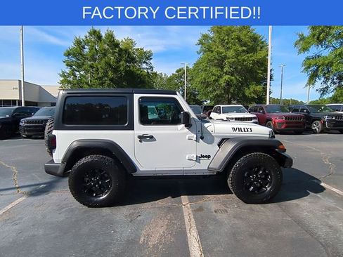 Certified 2022 Jeep Wrangler Sport AWD/4WD image 6