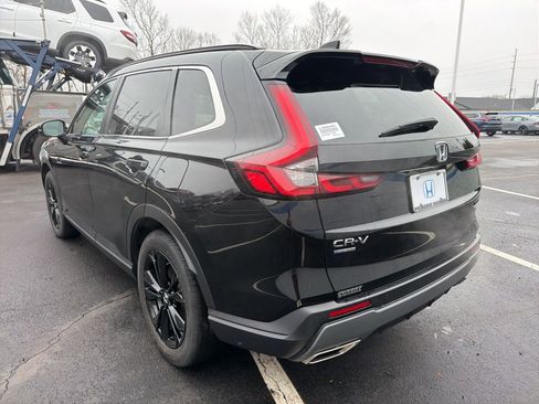 Used 2023 Honda CR-V Sport Touring image 3