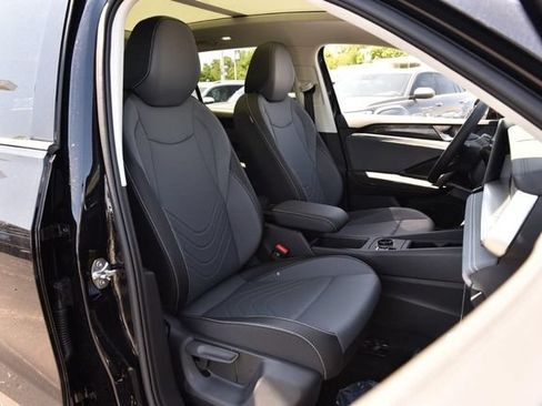 New 2026 Volkswagen Tiguan SE AWD/4WD image 20