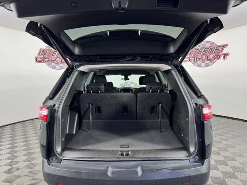Used 2020 Chevrolet Traverse LT FWD image 27