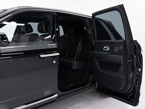 Certified 2024 Rolls-Royce Cullinan image 21