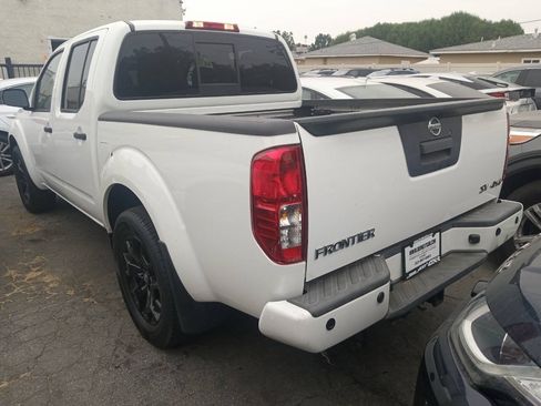Used 2020 Nissan Frontier SV AWD/4WD image 3