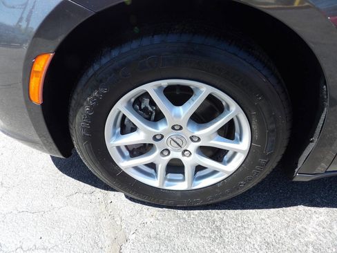 Used 2021 Chrysler Pacifica Touring-L FWD image 6