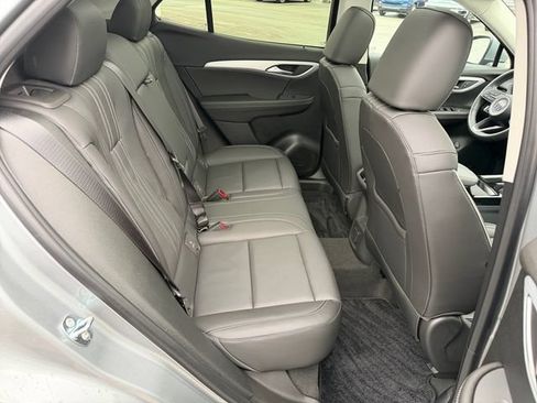 Used 2025 Buick Envision Avenir AWD/4WD image 16