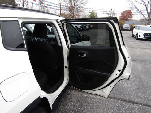 Used 2019 Jeep Compass Sport image 22