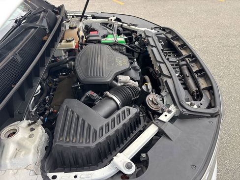 Used 2017 GMC Acadia SLT AWD/4WD image 58