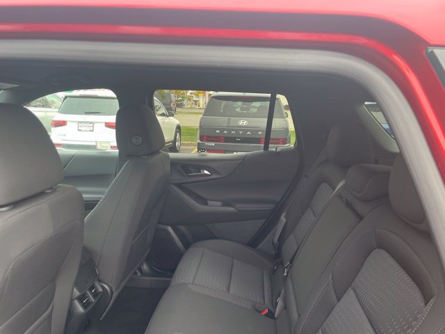Certified 2027 Chevrolet Equinox LT w/ LPO, Floor Liner Package AWD/4WD image 7