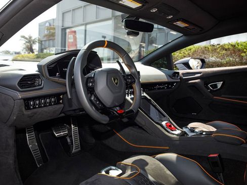 Used 2023 Lamborghini Huracan Sterrato AWD/4WD image 14