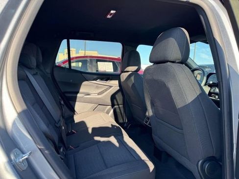 Used 2025 Chevrolet Equinox LT AWD/4WD image 14