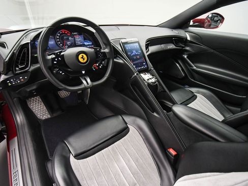 Used 2023 Ferrari Roma image 12