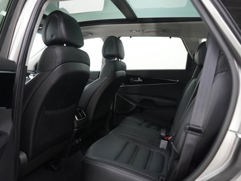 Used 2016 Kia Sorento SX AWD/4WD image 18