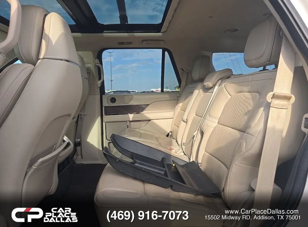 Used 2018 Lincoln Navigator Select w/ Technology Package RWD image 8