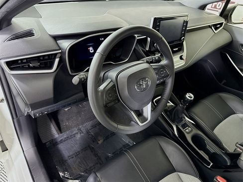 Used 2019 Toyota Corolla XSE image 17