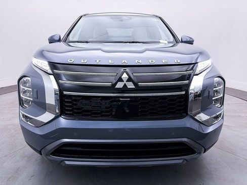 New 2026 Mitsubishi Outlander SE image 2