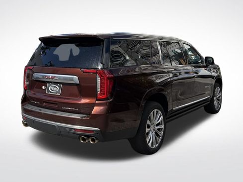 Used 2022 GMC Yukon XL Denali w/ Max Trailering Package AWD/4WD image 8