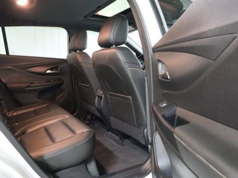 Used 2024 Buick Envista Avenir image 11