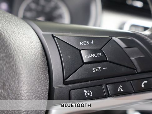 Used 2020 Nissan Kicks SV FWD image 4