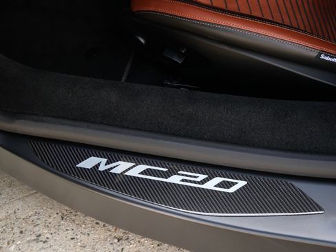 Used 2023 Maserati MC20 Coupe RWD image 24