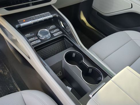 New 2026 Lincoln Nautilus Premier AWD/4WD image 20
