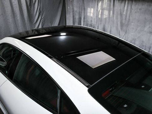 Used 2022 Porsche Taycan image 65