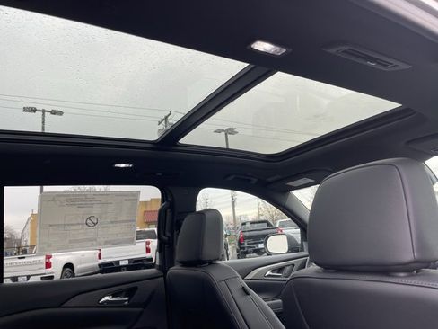 New 2026 Chevrolet Traverse LT w/ Sun and Wheel Package image 7