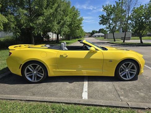 Used 2018 Chevrolet Camaro LT w/ RS Package RWD image 13