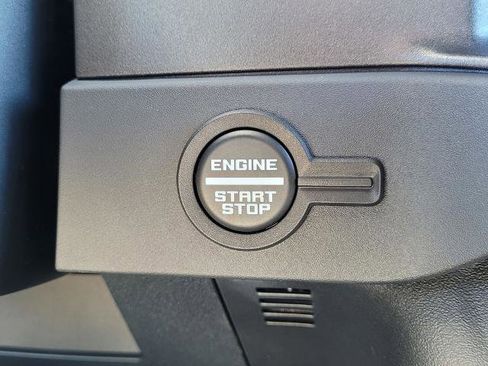 New 2025 Ford Bronco Base image 25