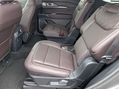 New 2026 Ford Explorer Platinum AWD/4WD image 8