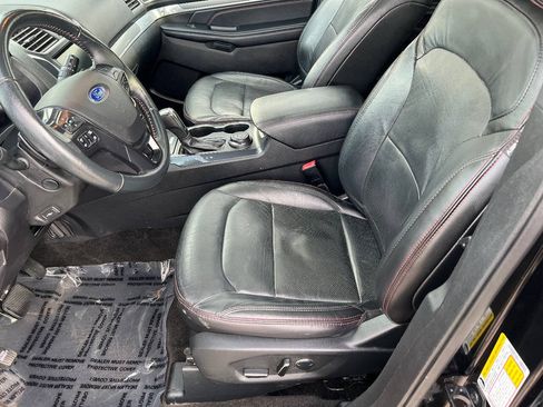 Used 2017 Ford Explorer Sport w/ Equipment Group 401A AWD/4WD image 20