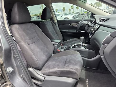 Used 2015 Nissan Rogue SV FWD image 18