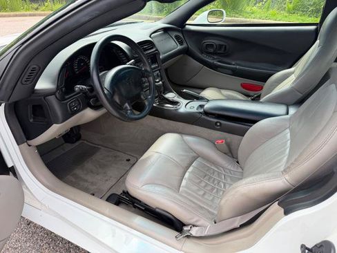Used 1998 Chevrolet Corvette Coupe RWD image 25