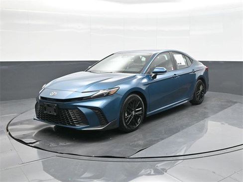 Certified 2025 Toyota Camry SE image 34