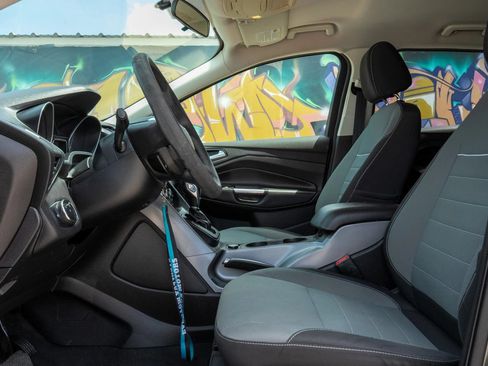 Used 2015 Ford Escape SE FWD image 29