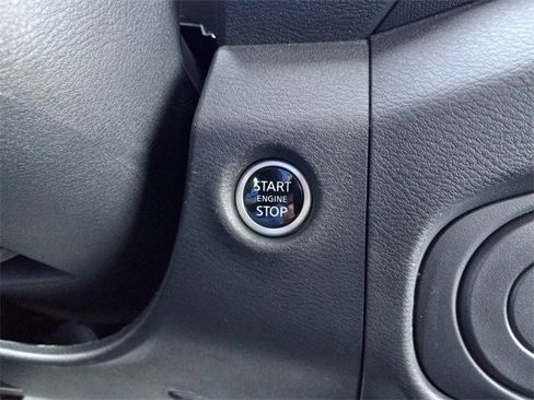 Used 2024 Nissan Frontier SV w/ SV Convenience Package image 20