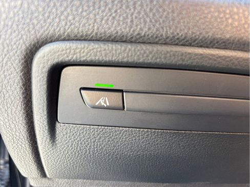 Used 2018 BMW 330i xDrive Sedan image 32