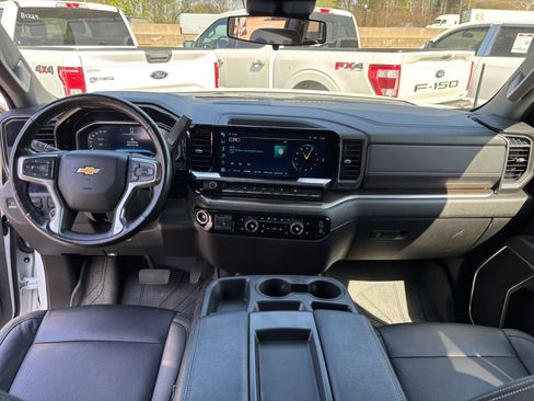 Used 2023 Chevrolet Silverado 1500 LT image 23