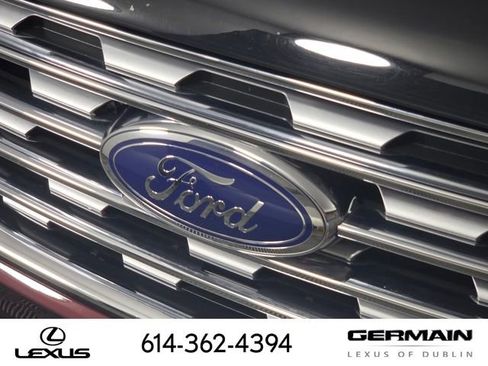 Used 2019 Ford Edge Titanium FWD image 12