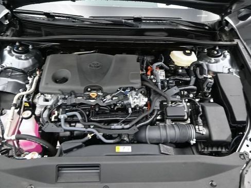 Used 2025 Toyota Camry SE w/ Convenience Package FWD image 19