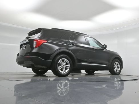 Certified 2023 Ford Explorer XLT w/ Equipment Group 202A RWD image 47