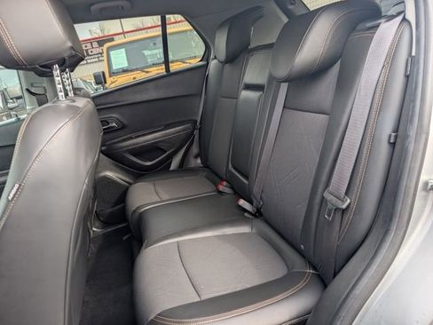 Used 2018 Chevrolet Trax LT w/ LT Convenience Package image 16